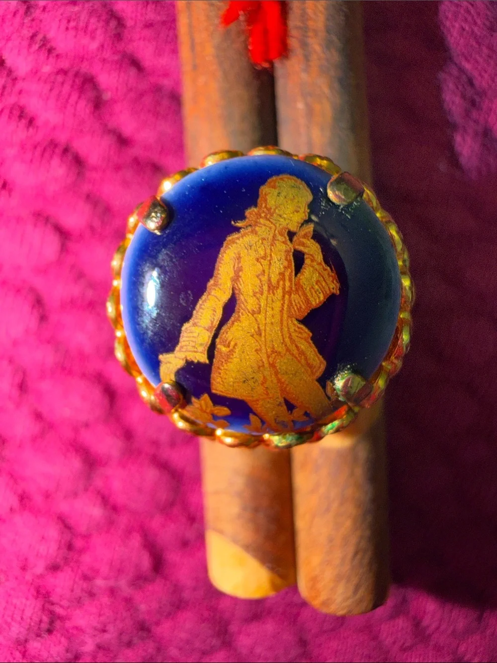 VTG W Germany Blue Glass Intaglio Ring Gold Foil Colonial Silhouette Adjustable